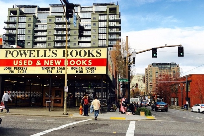 Powell's City of Books - ShareOregon
